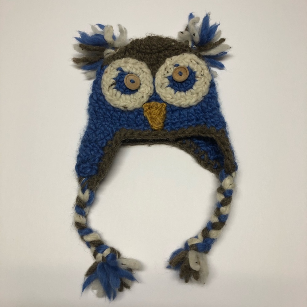 Owl Tuque hand knit soft yarn Size approx 1 year